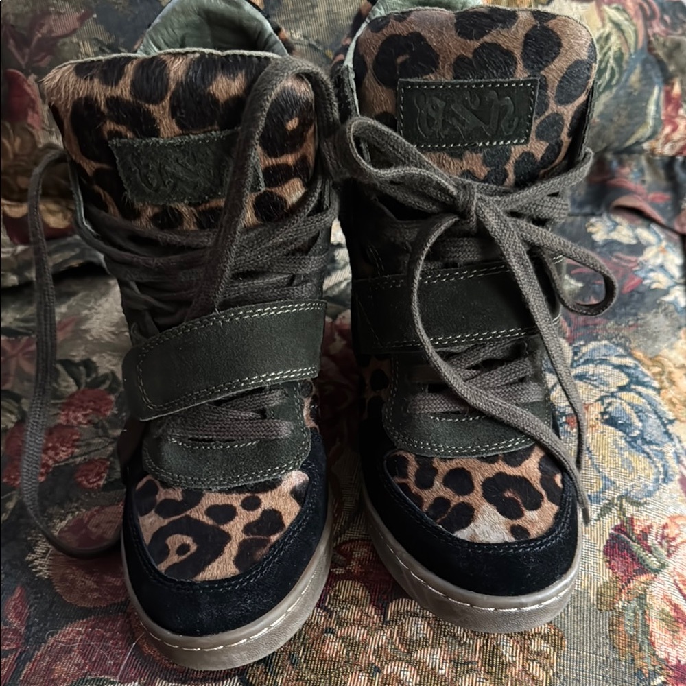 Leopard Print High-Top designer shoes. NWOT